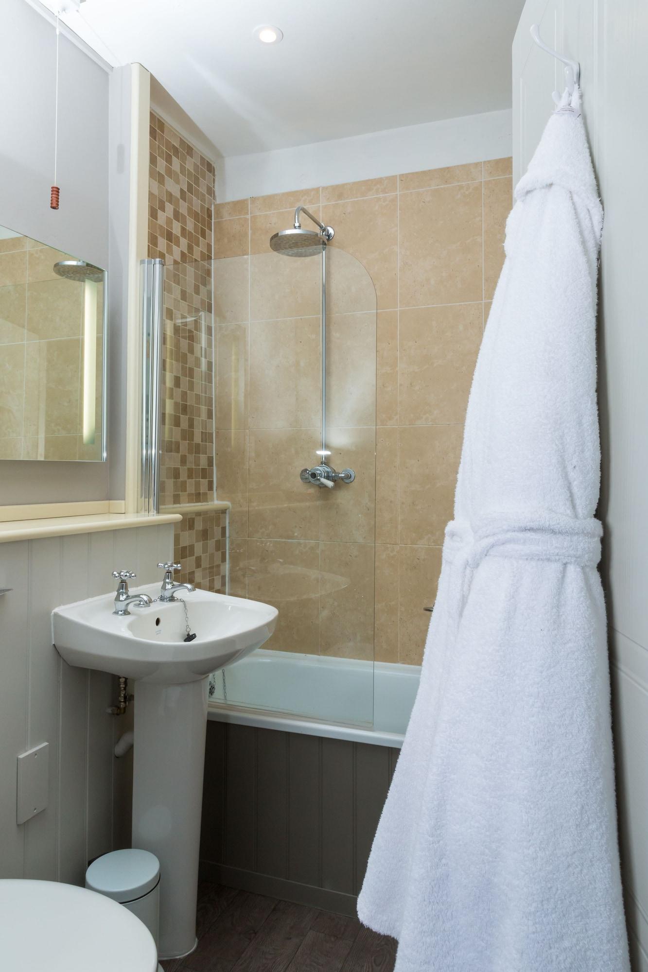 The Dog & Bear Hotel Lenham Extérieur photo