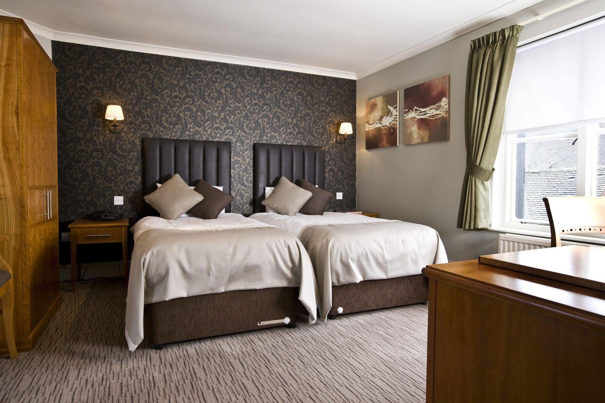 The Dog & Bear Hotel Lenham Extérieur photo